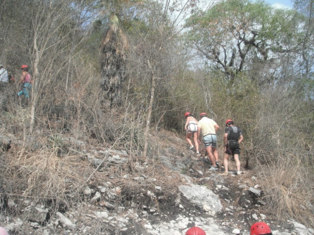 Ruta a tirolesa.jpg